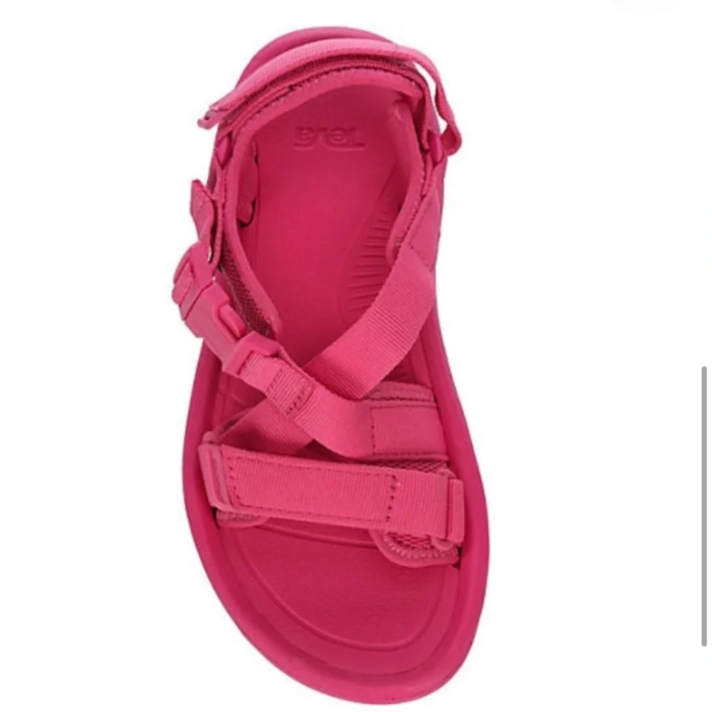 🔖 TEVA Women’s Hurricane Verge Outdoor Sandal - Pink Fuchsia